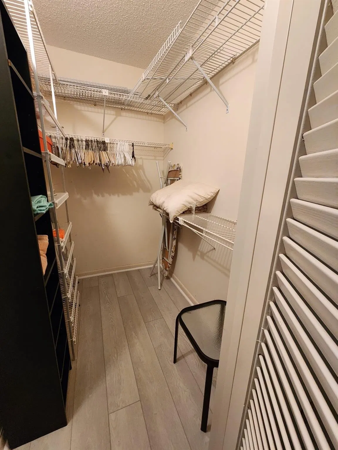 Unit 4033 photo 19