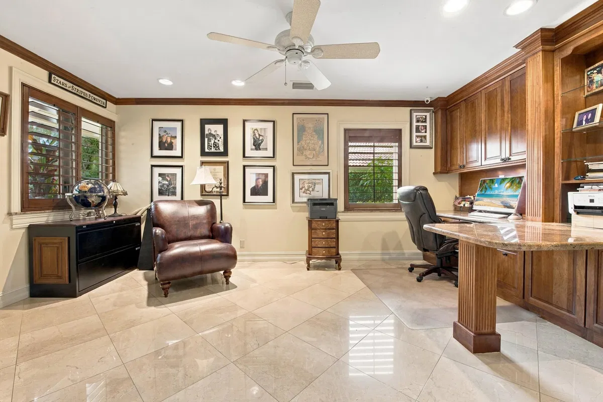 Residence photo 25