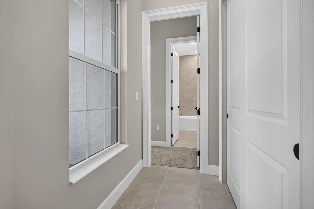 Residence photo 25