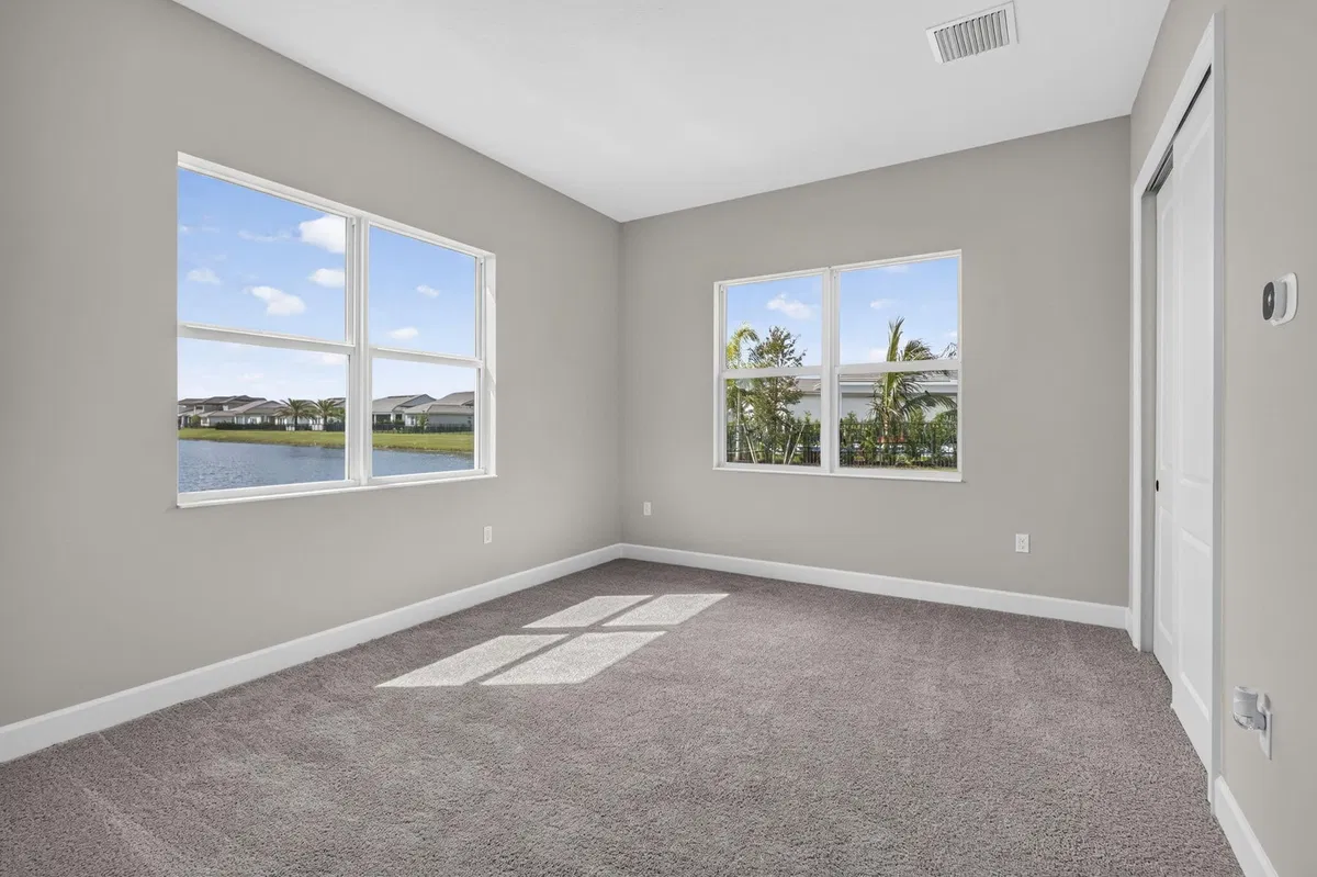 Residence photo 61