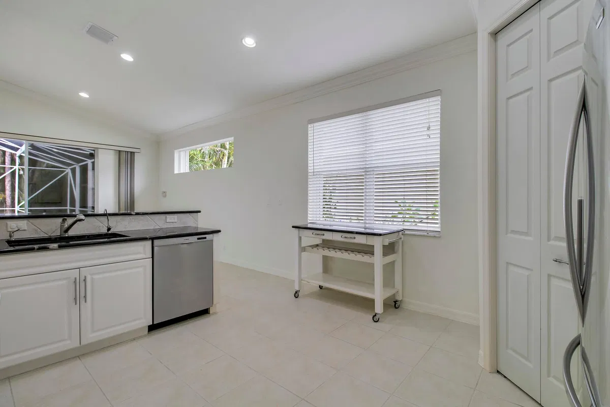  Residence photo 19