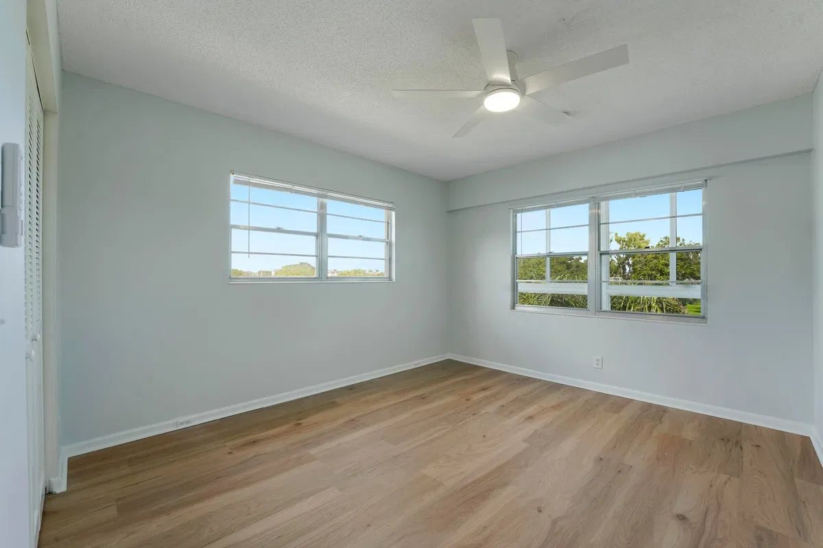 Residence photo 13