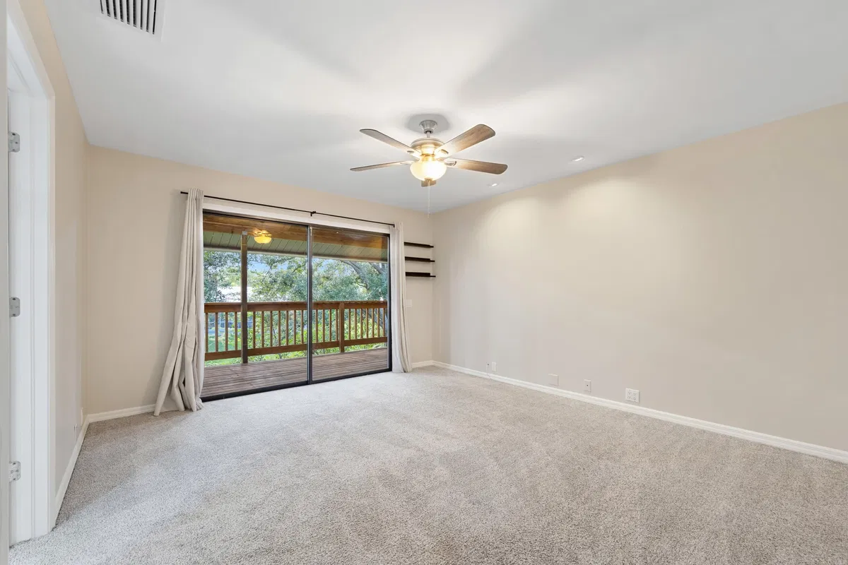 Residence photo 4