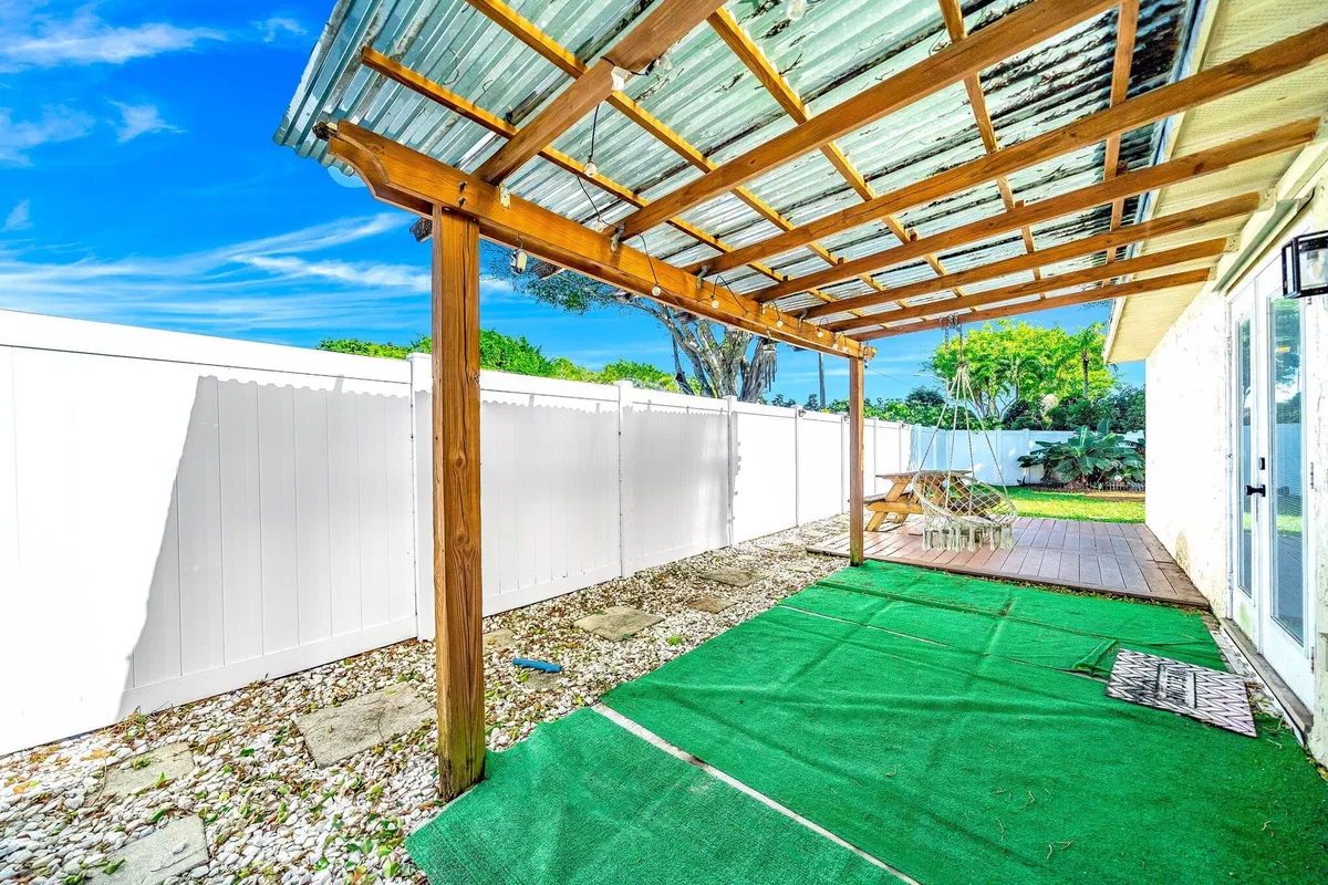 Residence photo 13