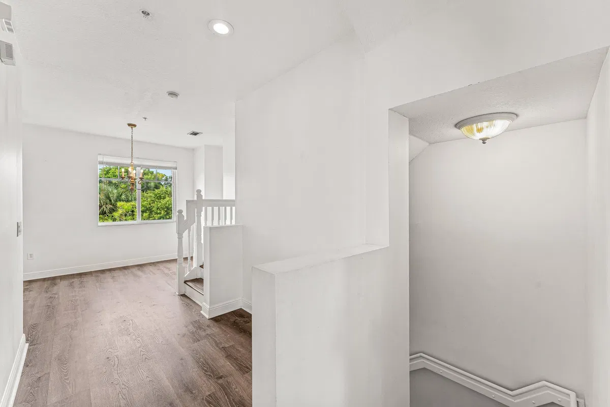 Residence photo 10