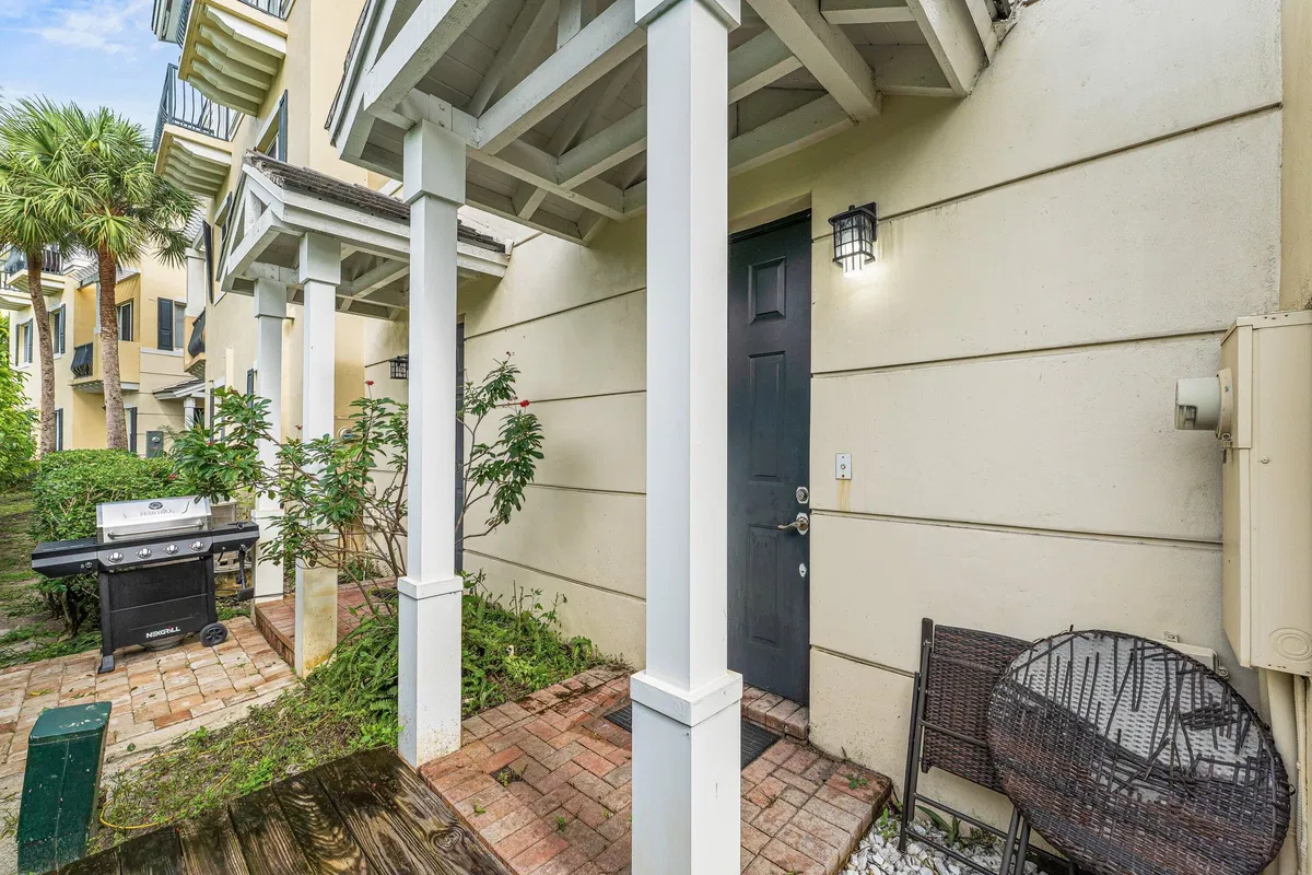 Residence photo 34