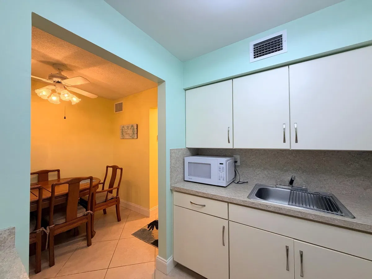  Unit 107 photo 10