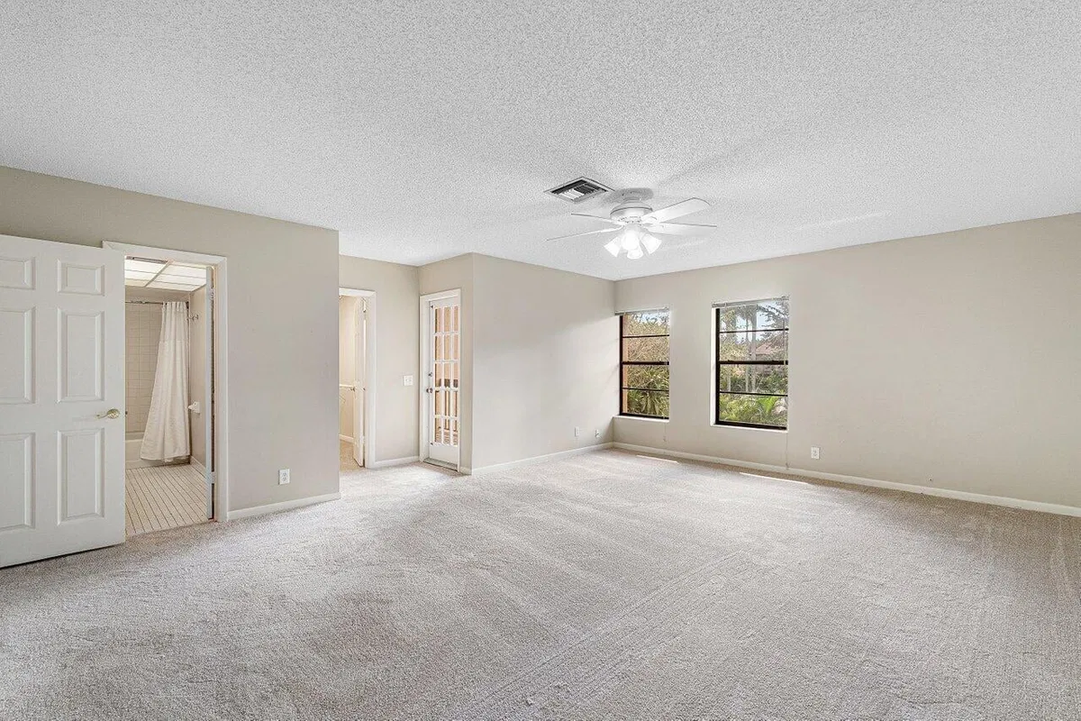 Residence photo 28