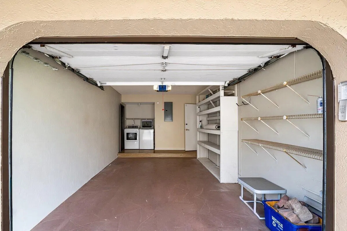 Residence photo 37