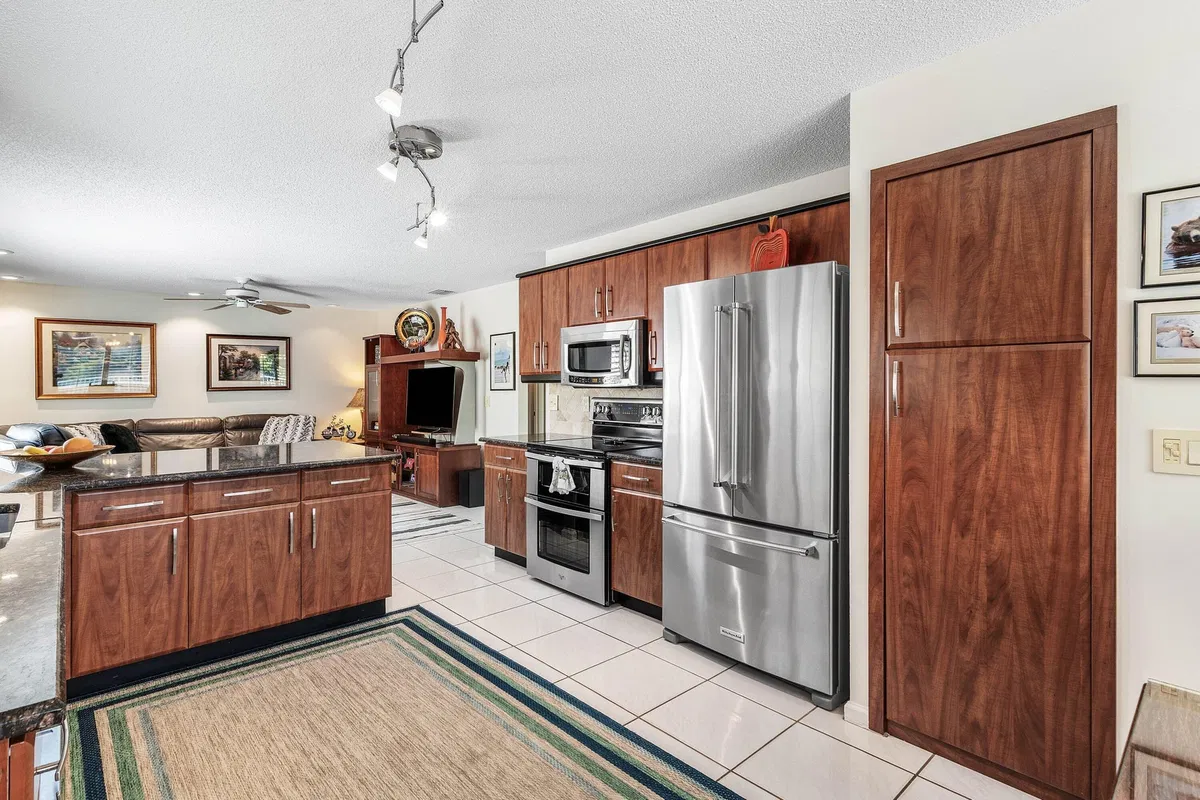 Residence photo 19