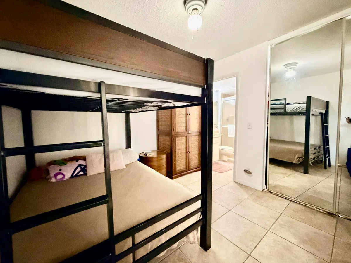 Residence photo 25