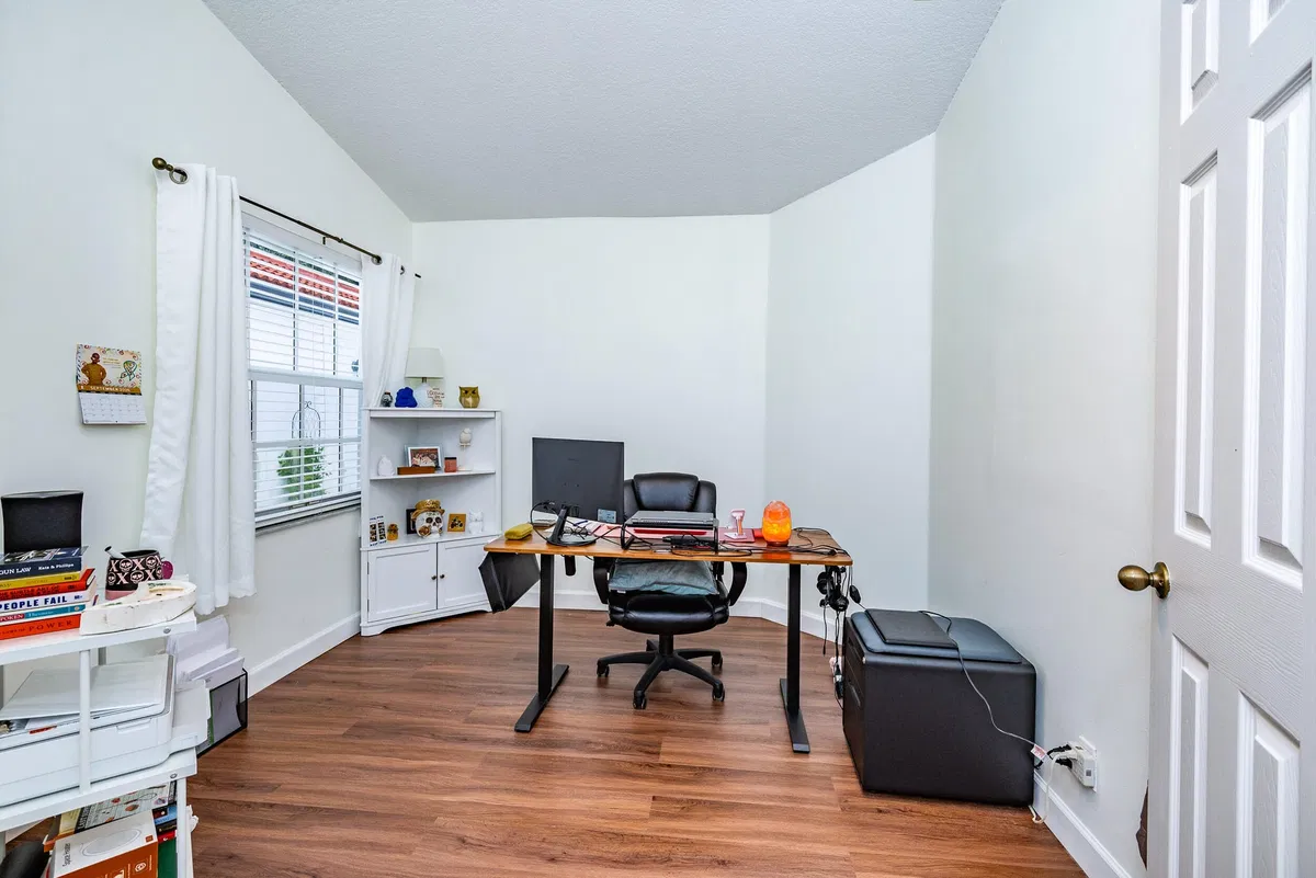 Residence photo 10
