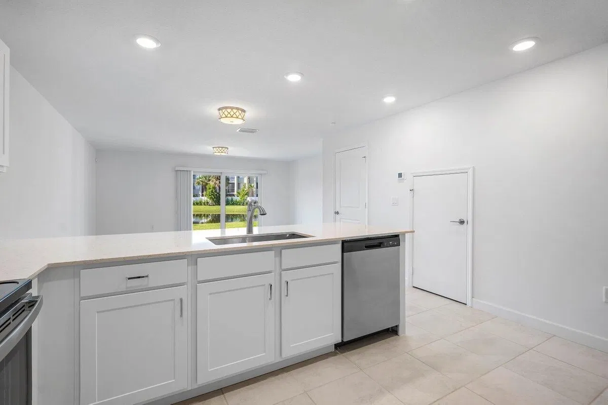 Residence photo 7