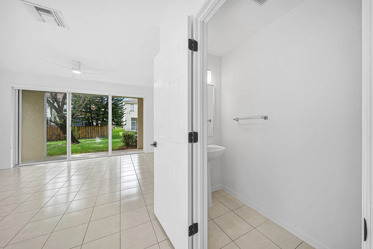 Residence photo 13