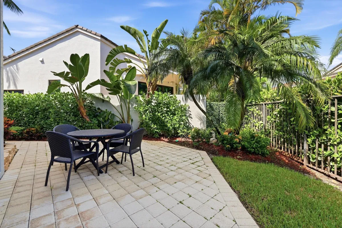 Residence photo 22