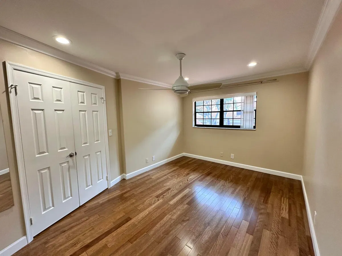 Residence photo 4