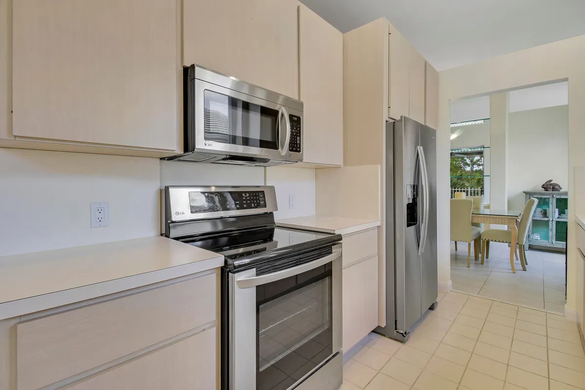 Residence photo 22
