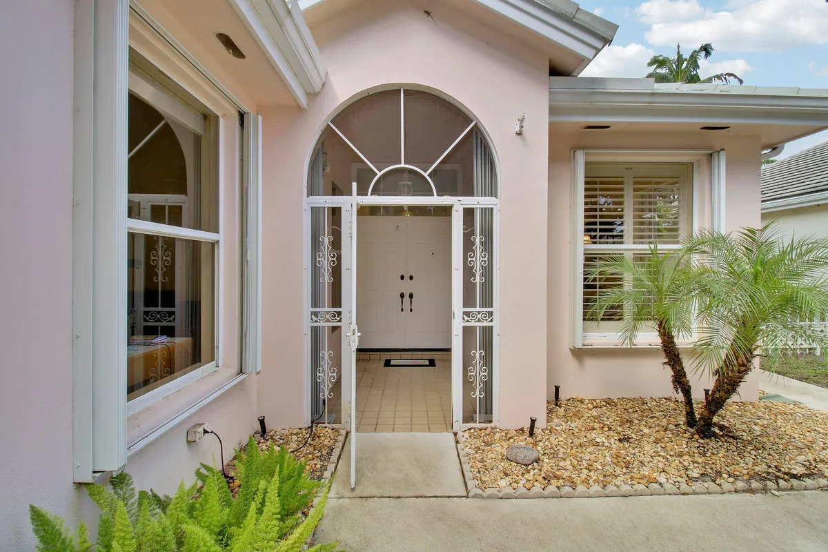 Residence photo 49
