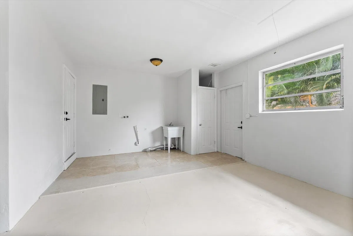 West Palm Beach Residence photo 25