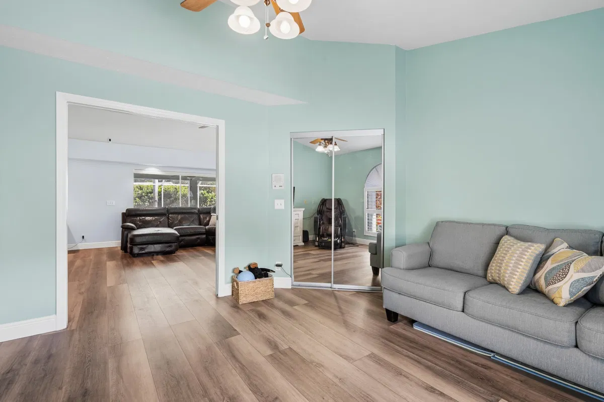  Residence photo 31