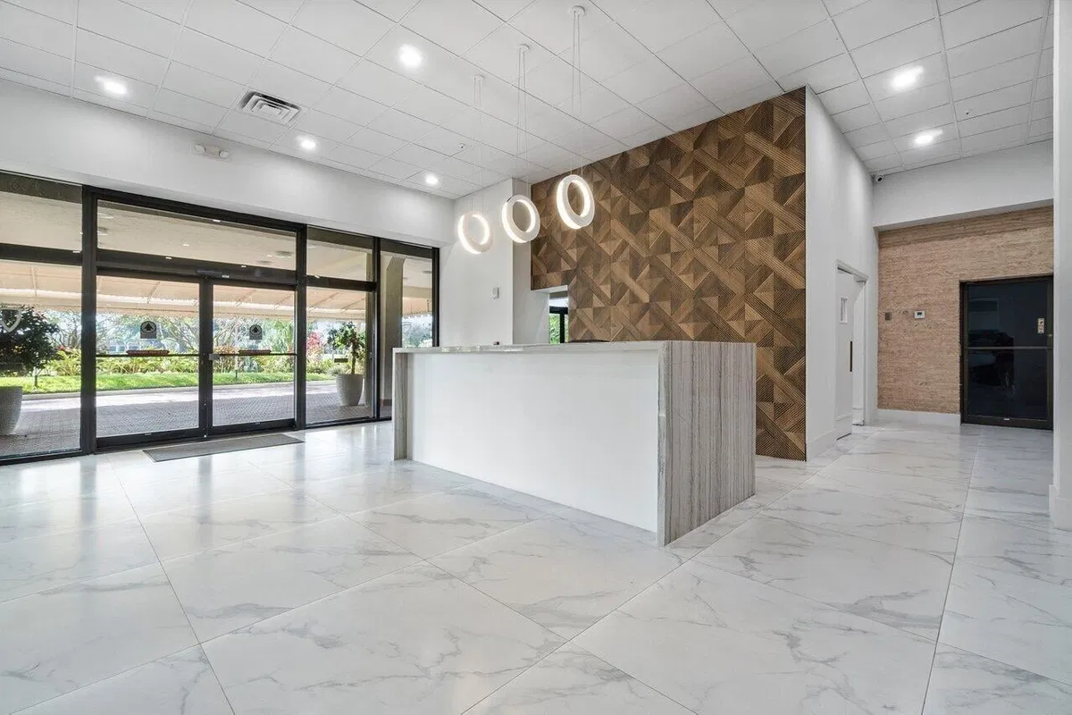 Consulate Place Unit 1205 photo 37