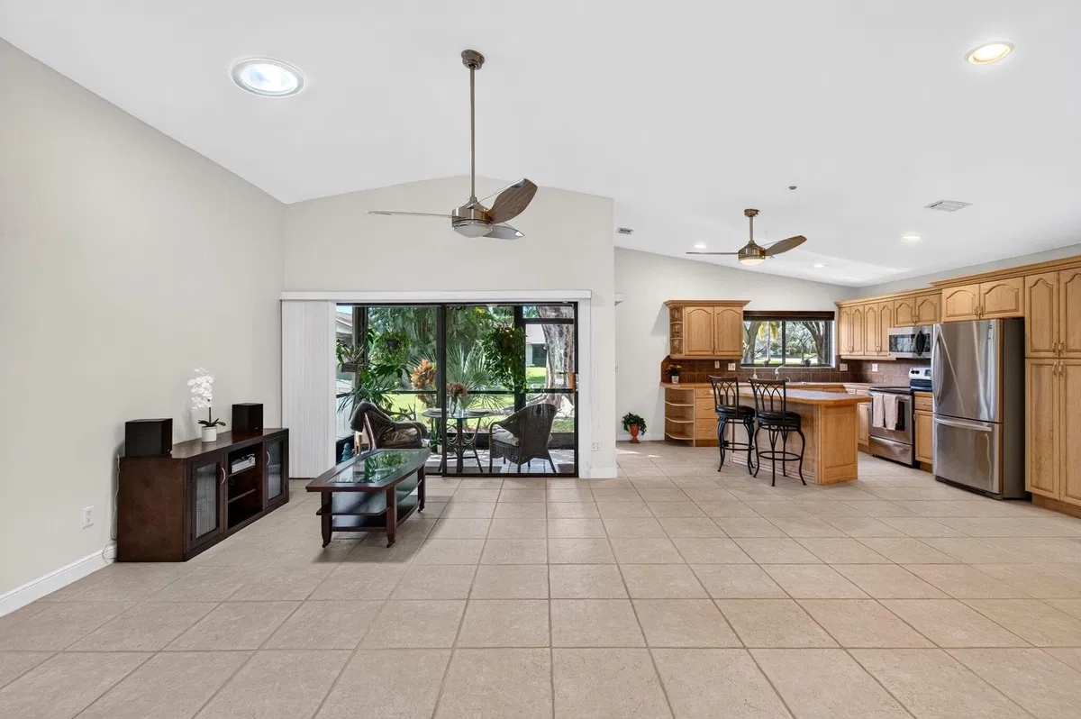 Residence photo 4