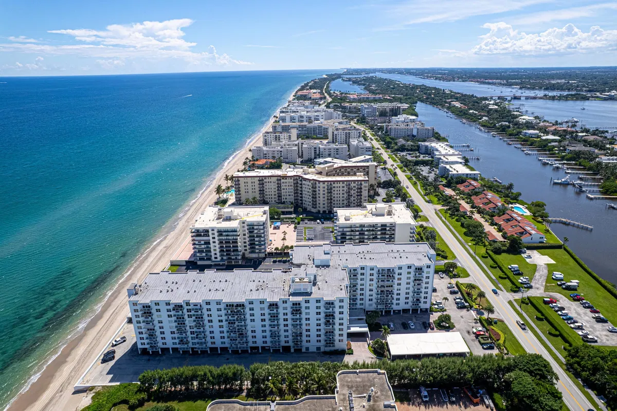 The Patrician of Palm Beach Unit 121 photo 4