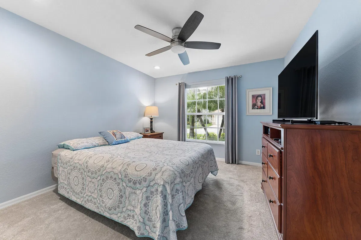  Residence photo 16