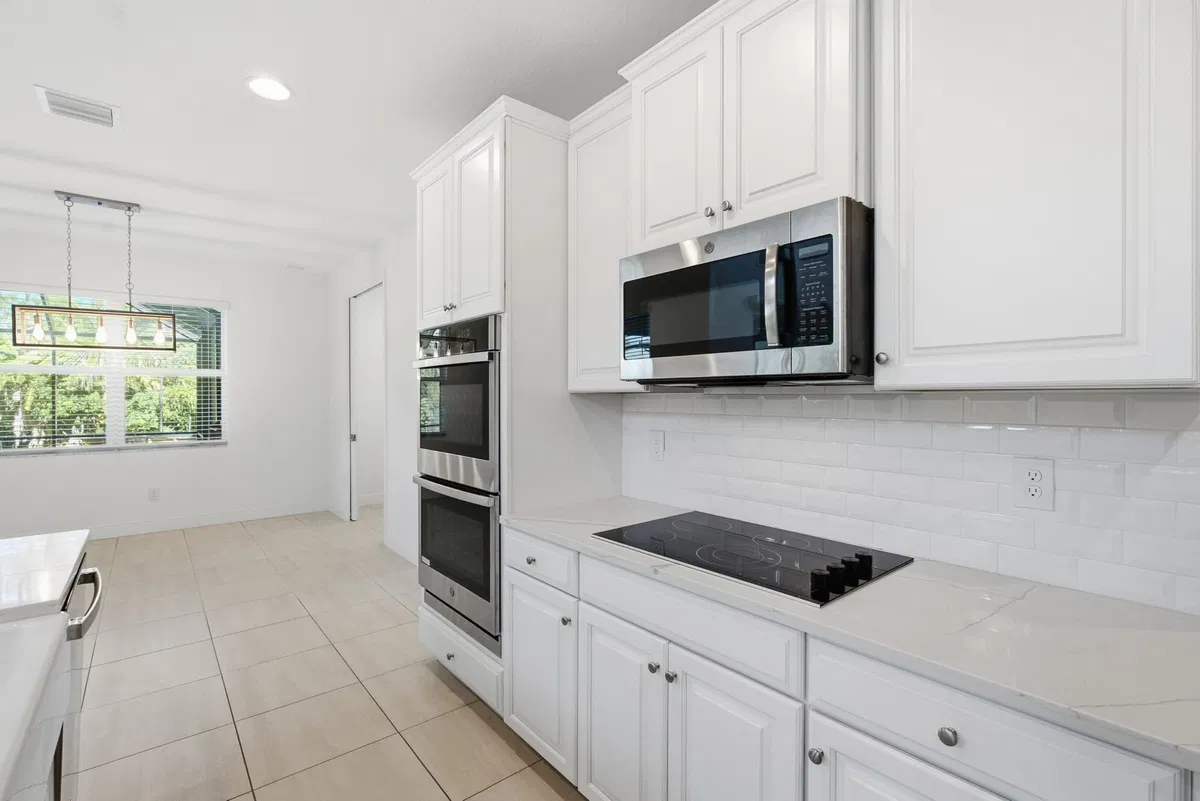 Residence photo 16
