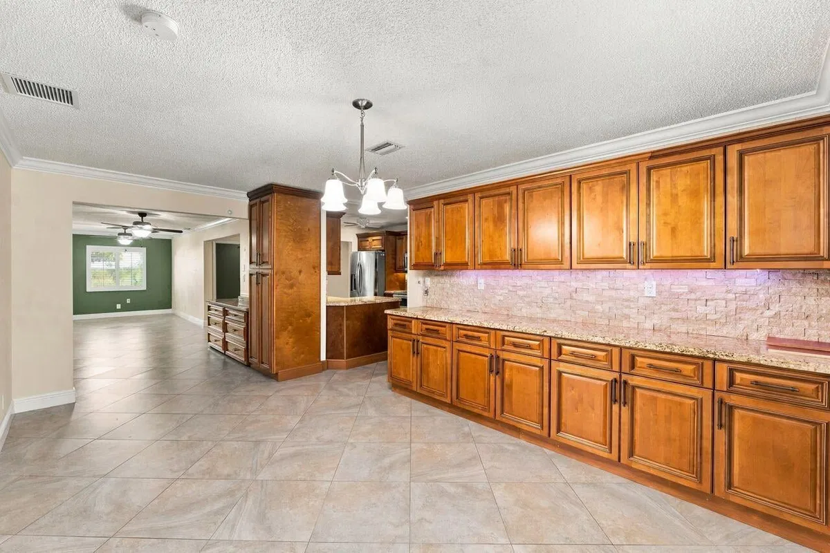 Residence photo 10