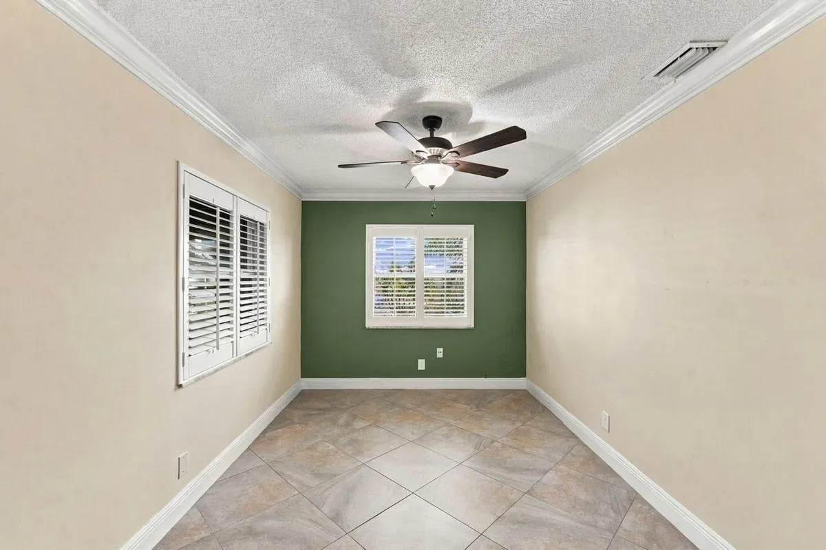 Residence photo 28