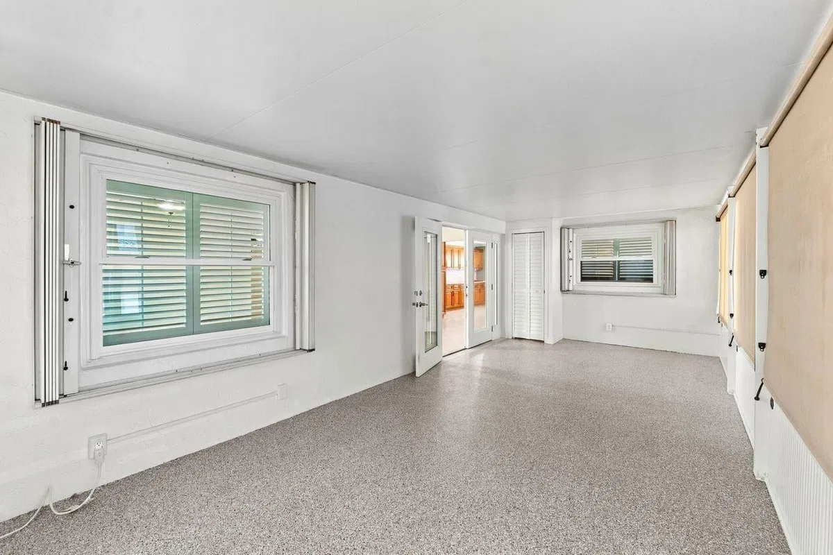 Residence photo 31