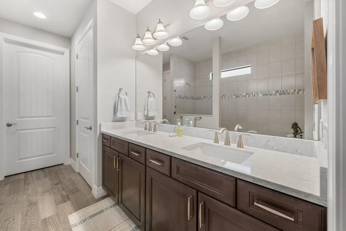  Residence photo 34