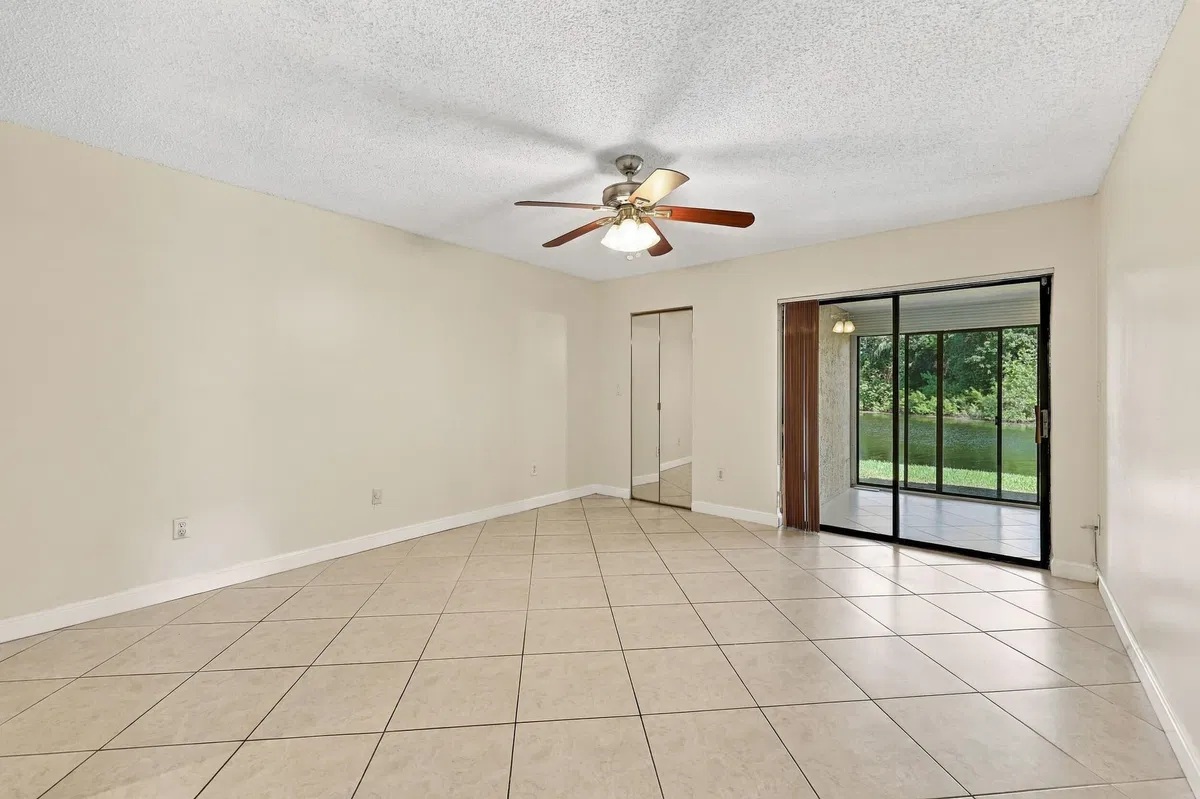  Residence photo 22