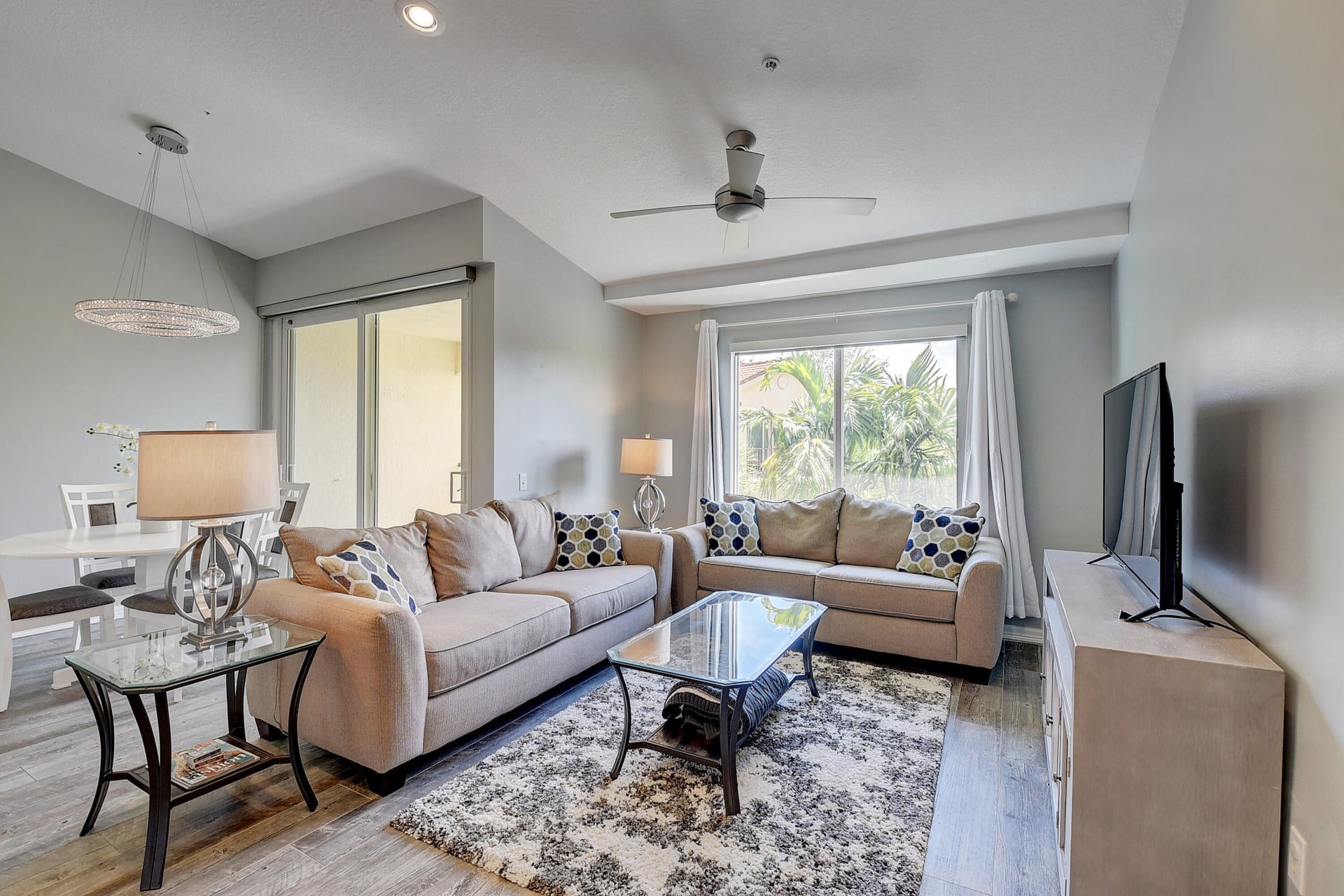Residence photo 4