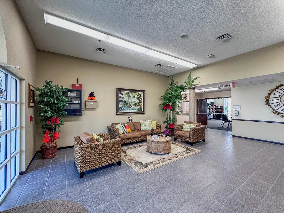 Residence photo 16