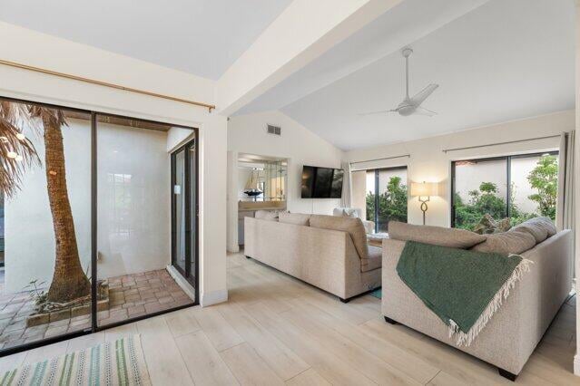  Residence photo 7