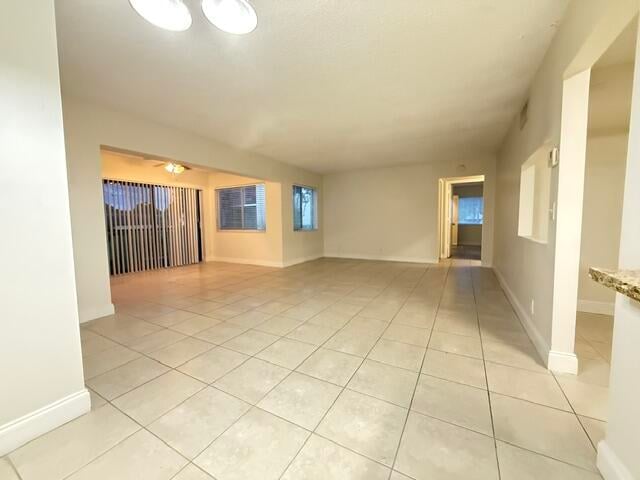  Unit C1 photo 7