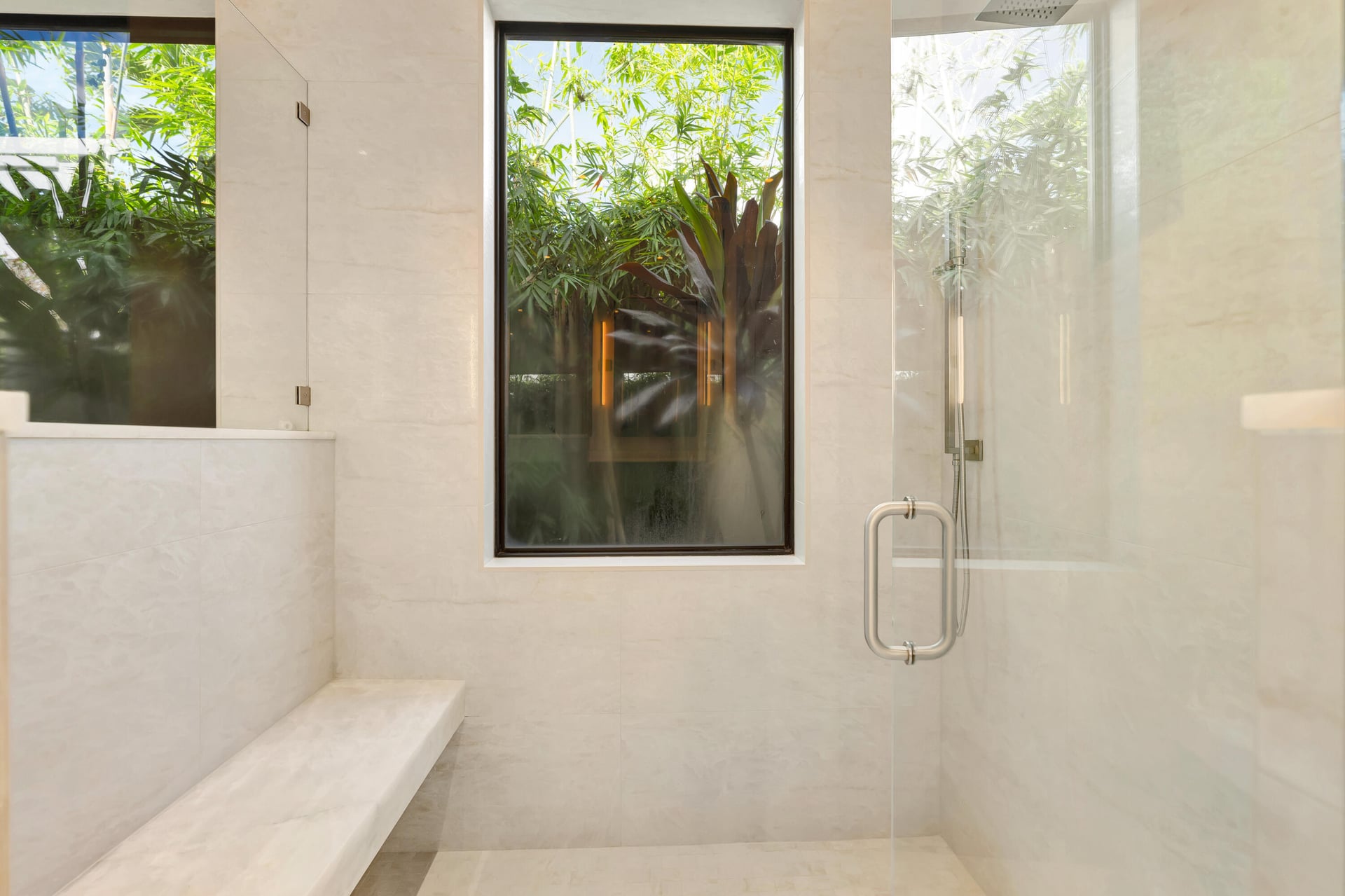 Admirals Cove Residence photo 28