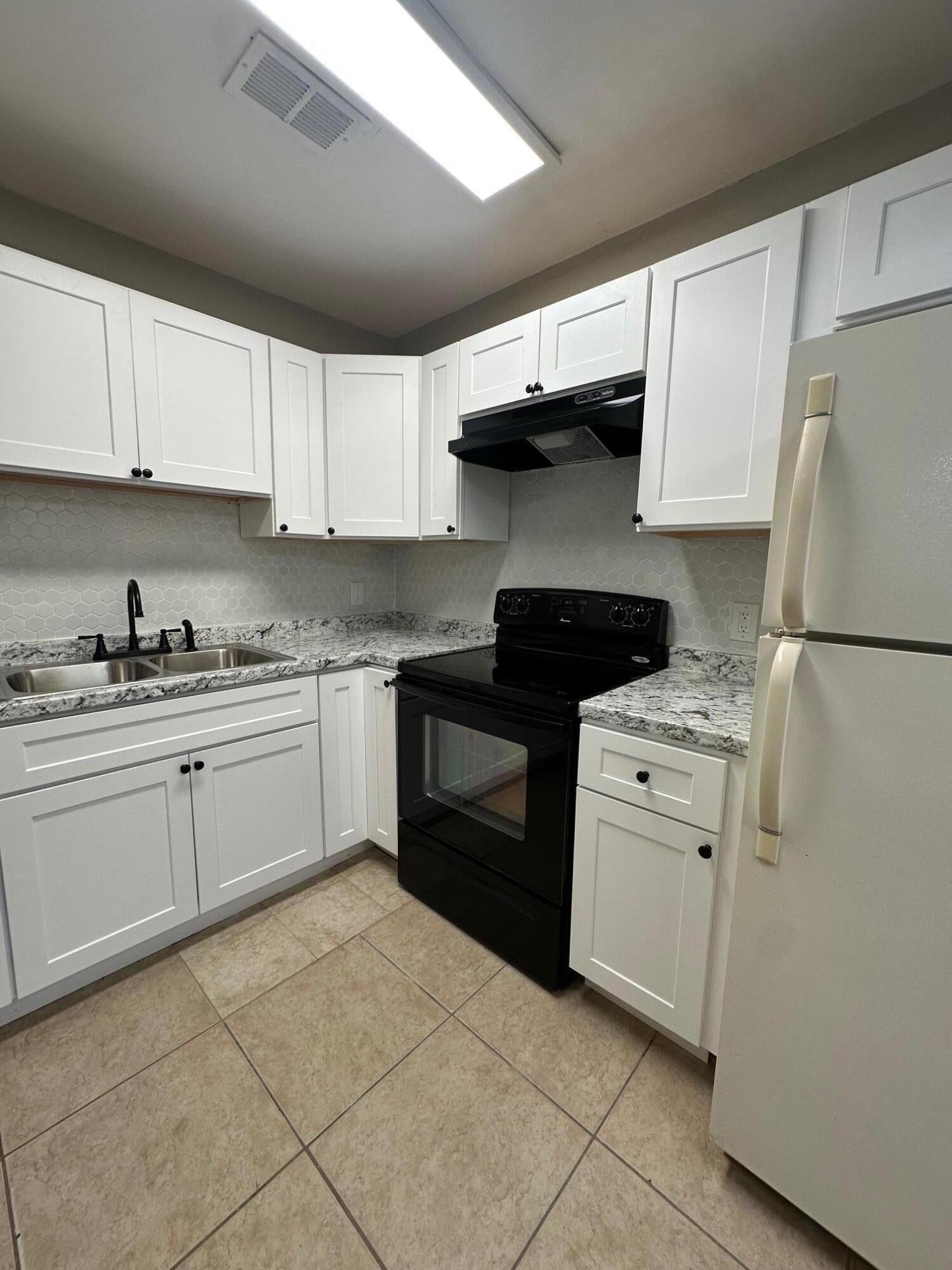 Residence photo 4