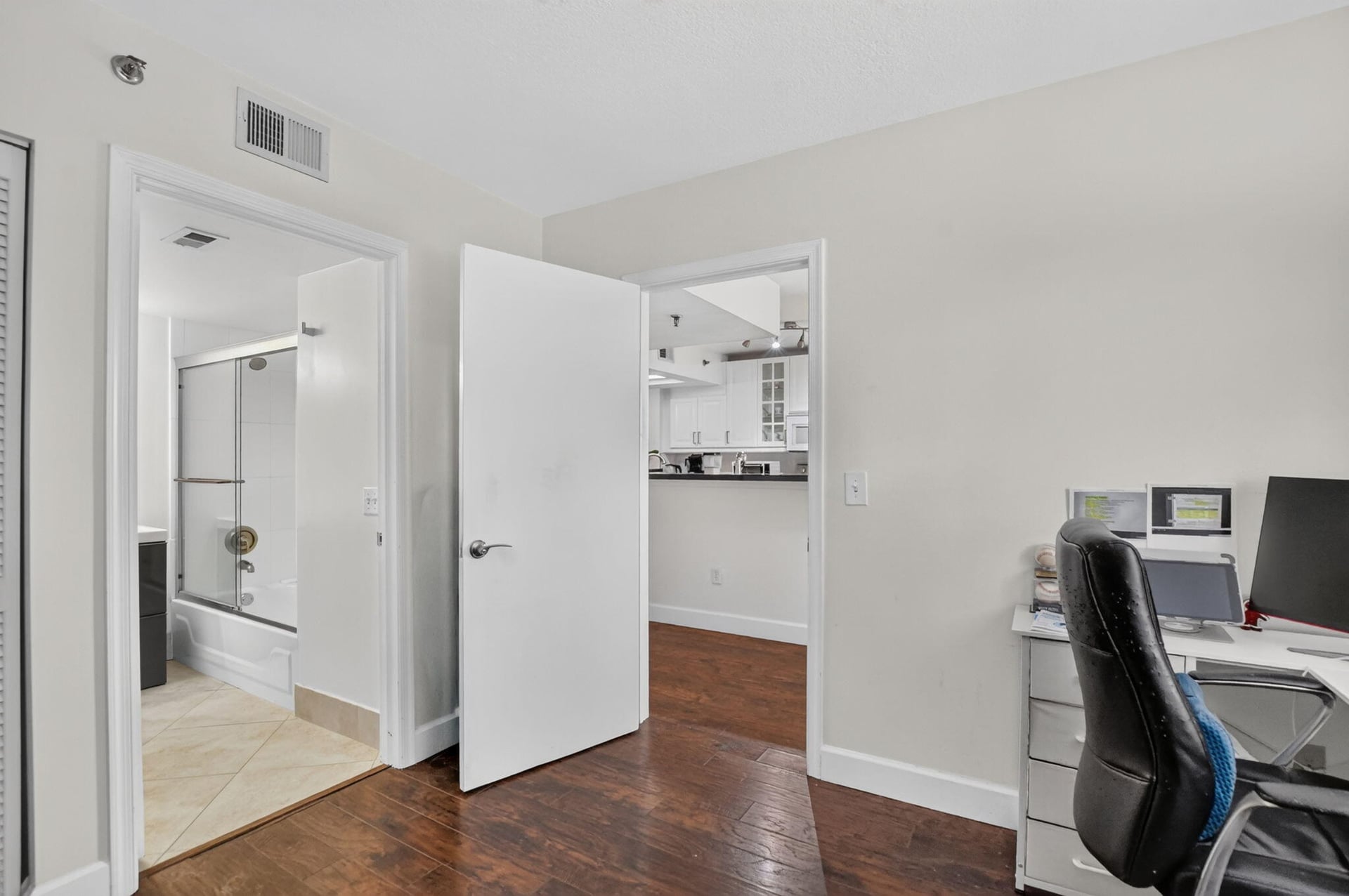  Unit 6505 photo 16