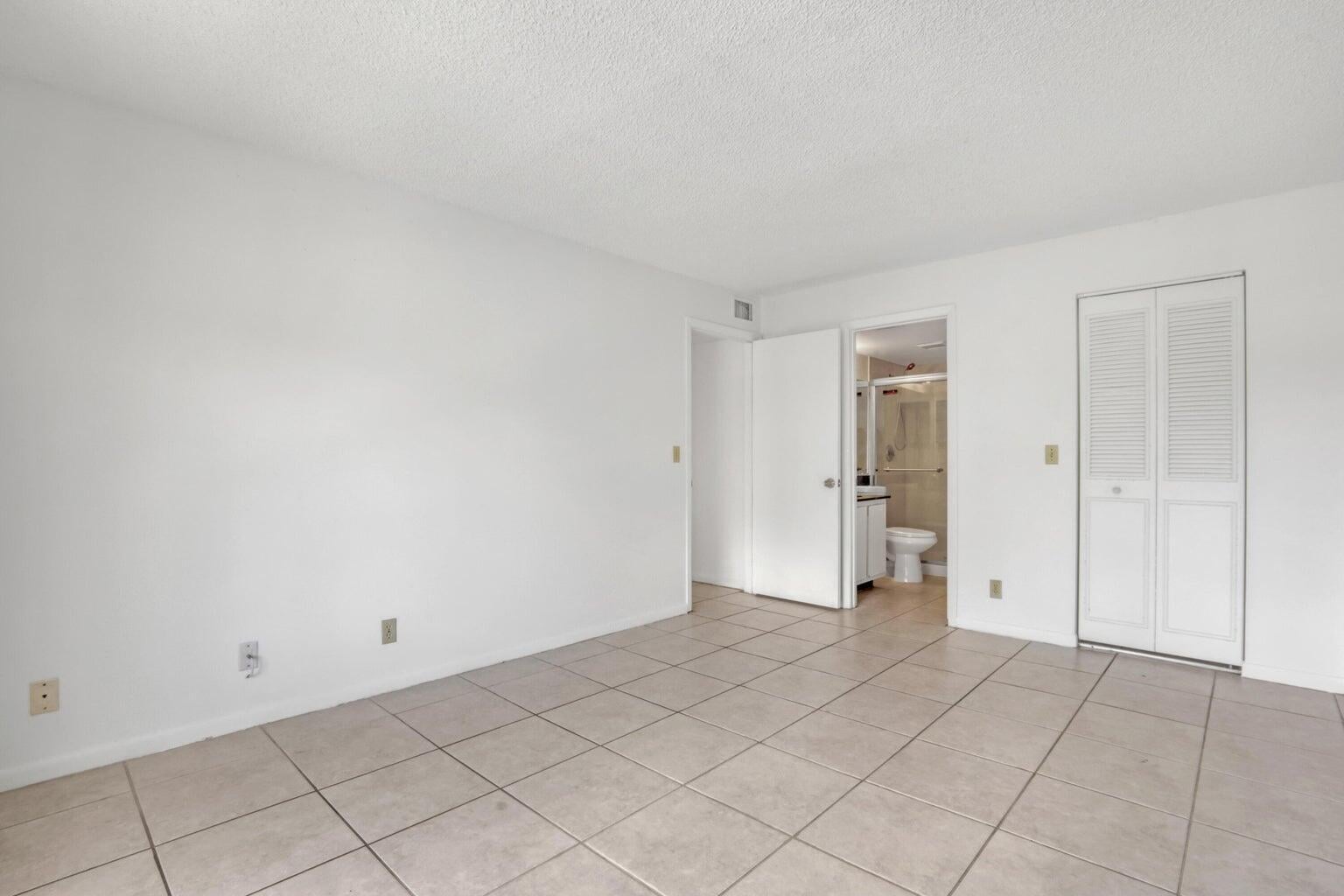  Unit B3 photo 10
