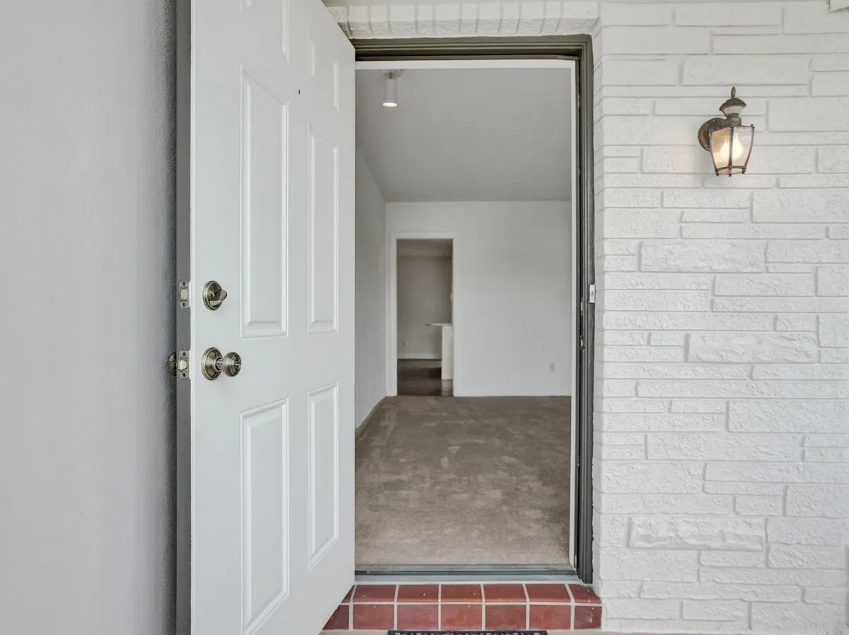 Residence photo 16