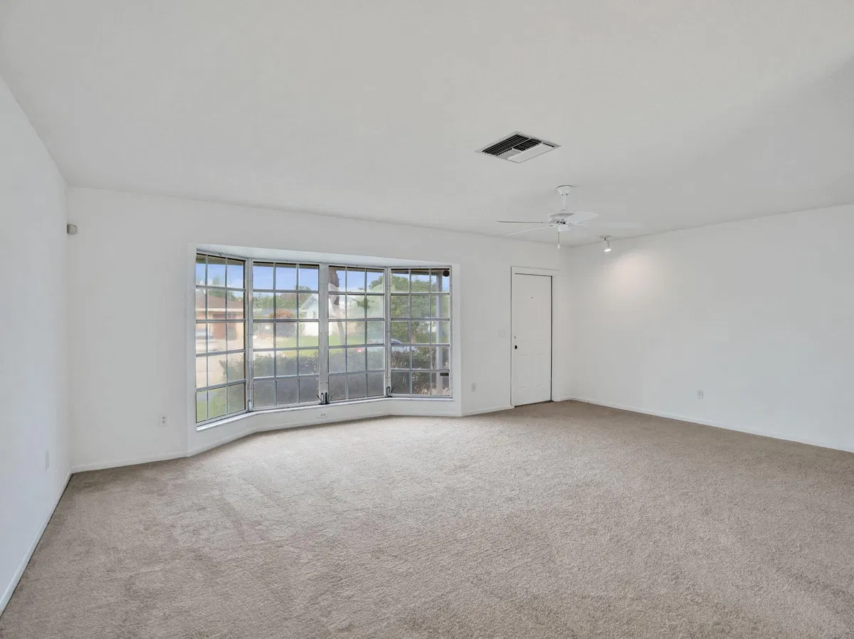 Residence photo 22