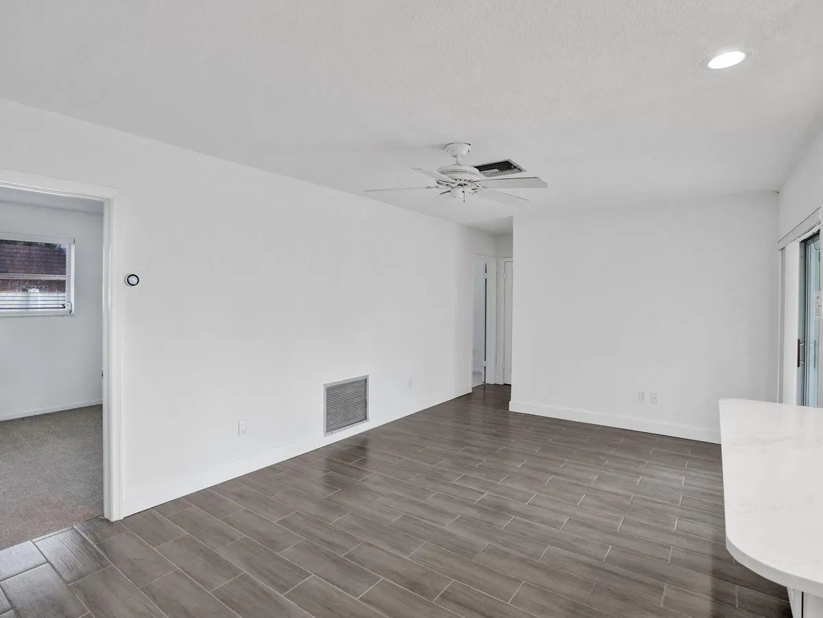 Residence photo 34