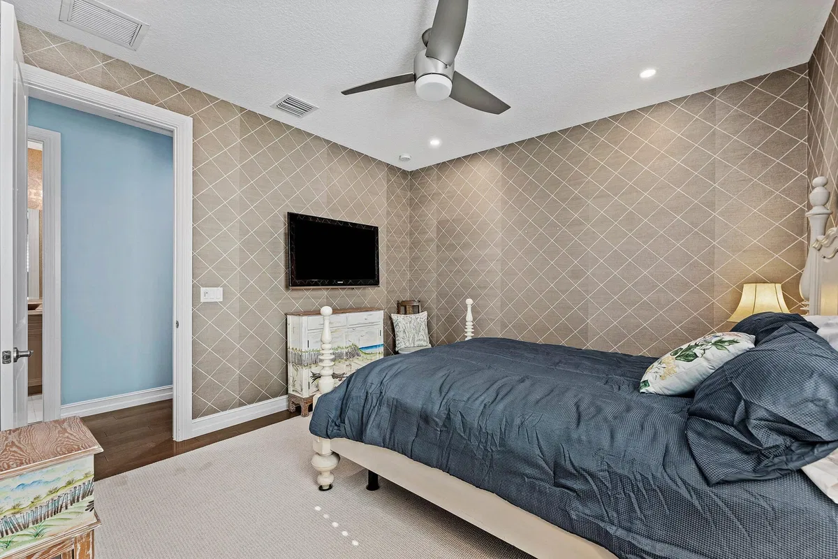 Residence photo 31