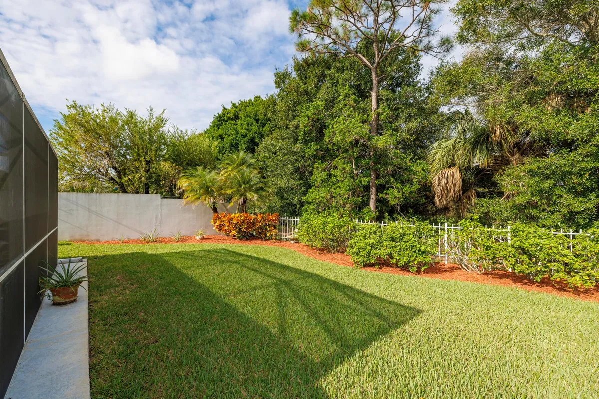 Residence photo 46