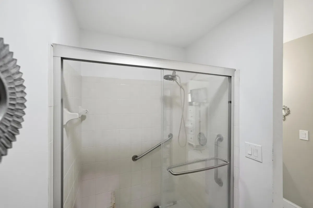 Residence photo 22