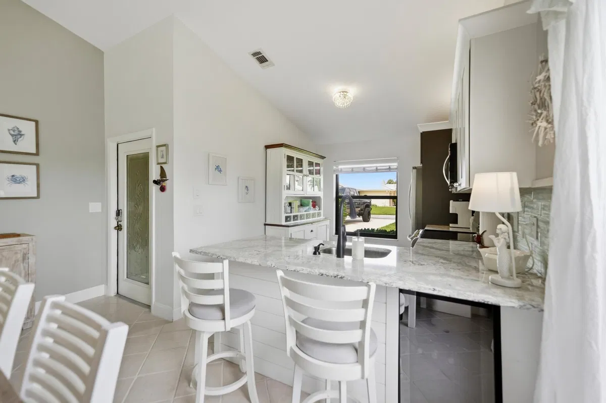 Residence photo 37