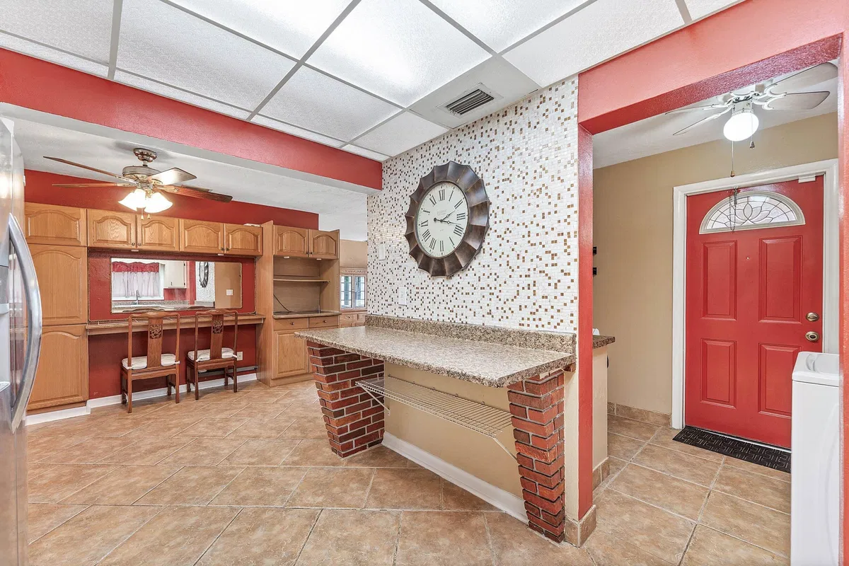 Residence photo 16